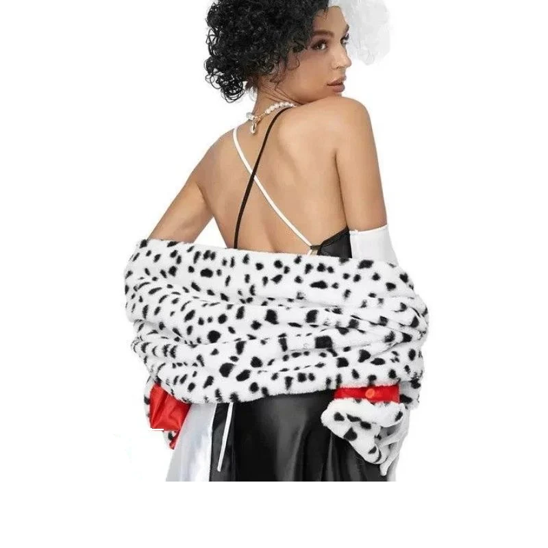 Gamme de capes et accessoires de Cruella